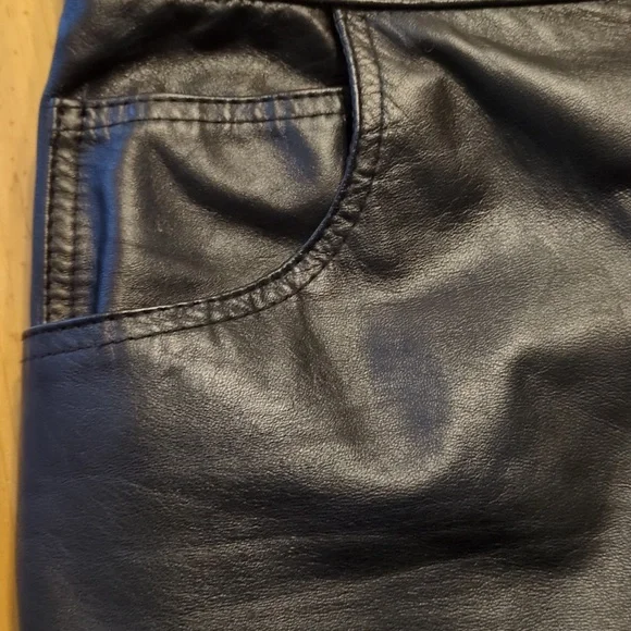 Vintage Chic: LA ROXX 1990's Black Leather Pants with Barrel/Balloon Legs - Picture 3 of 14